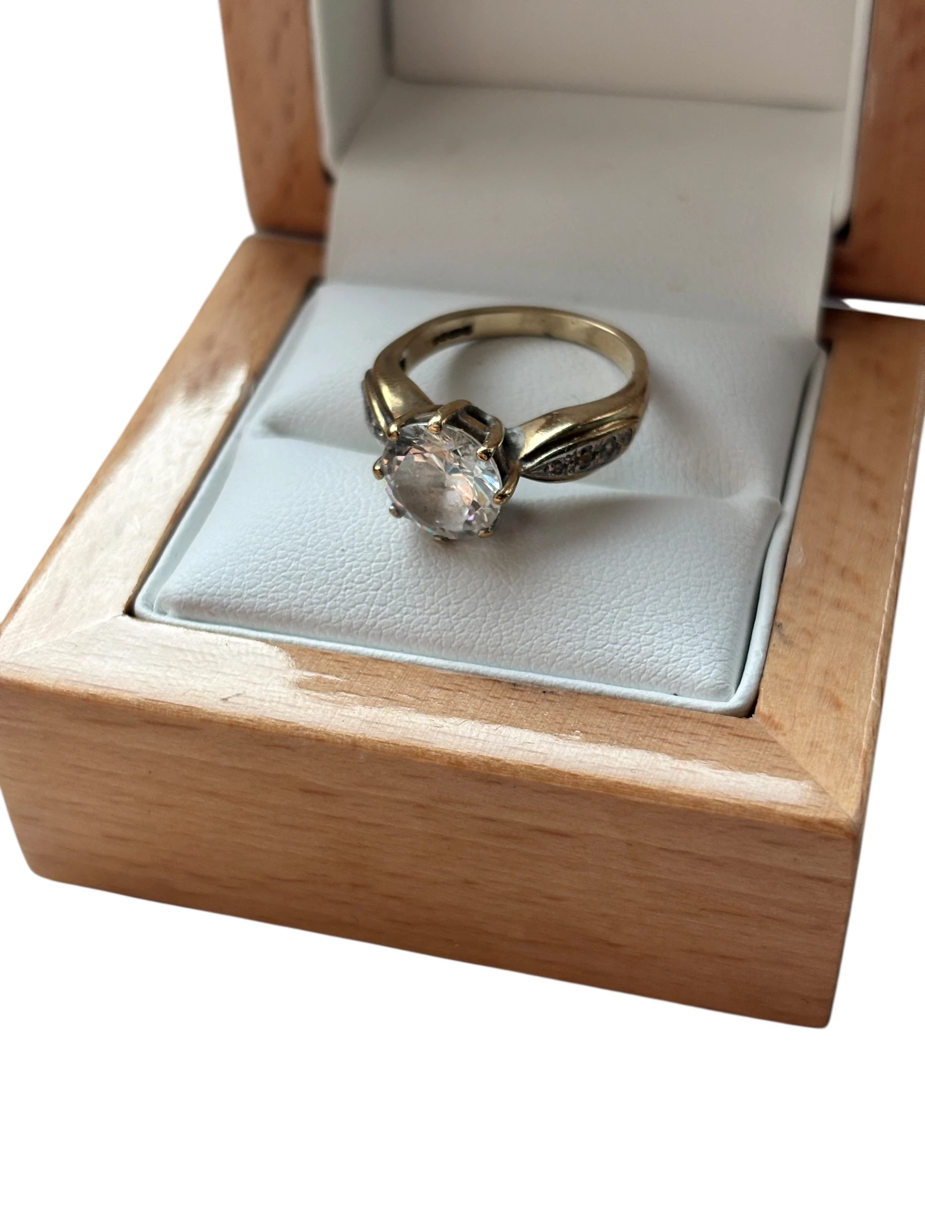 zloty-pierscionek-333-idealny-na-prezent-material-15835-2