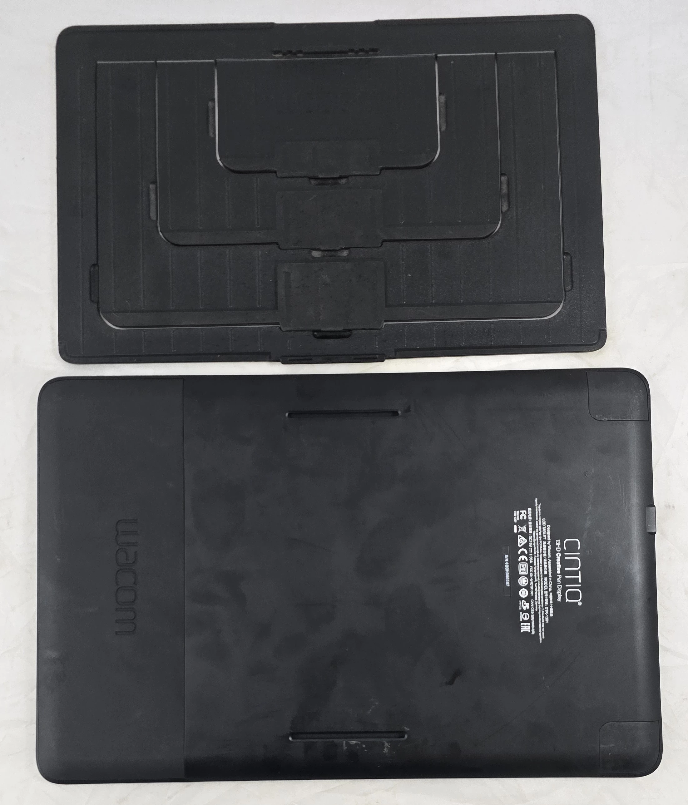 tablet-graficzny-wacom-lcd-cintiq-13hd-dtk-1301-model-cintiq-13hd