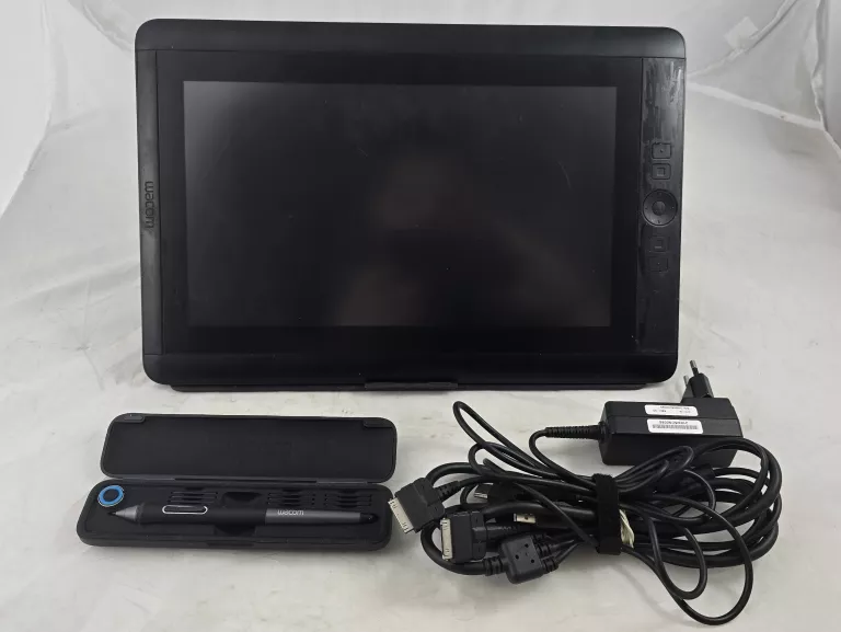 tablet-graficzny-wacom-lcd-cintiq-13hd-dtk-1301-milczanska-7f-szczecin-rs