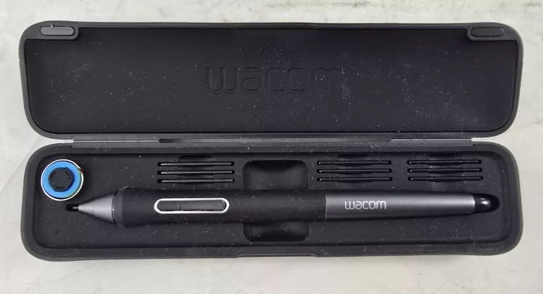 tablet-graficzny-wacom-lcd-cintiq-13hd-dtk-1301-stan-11323-2