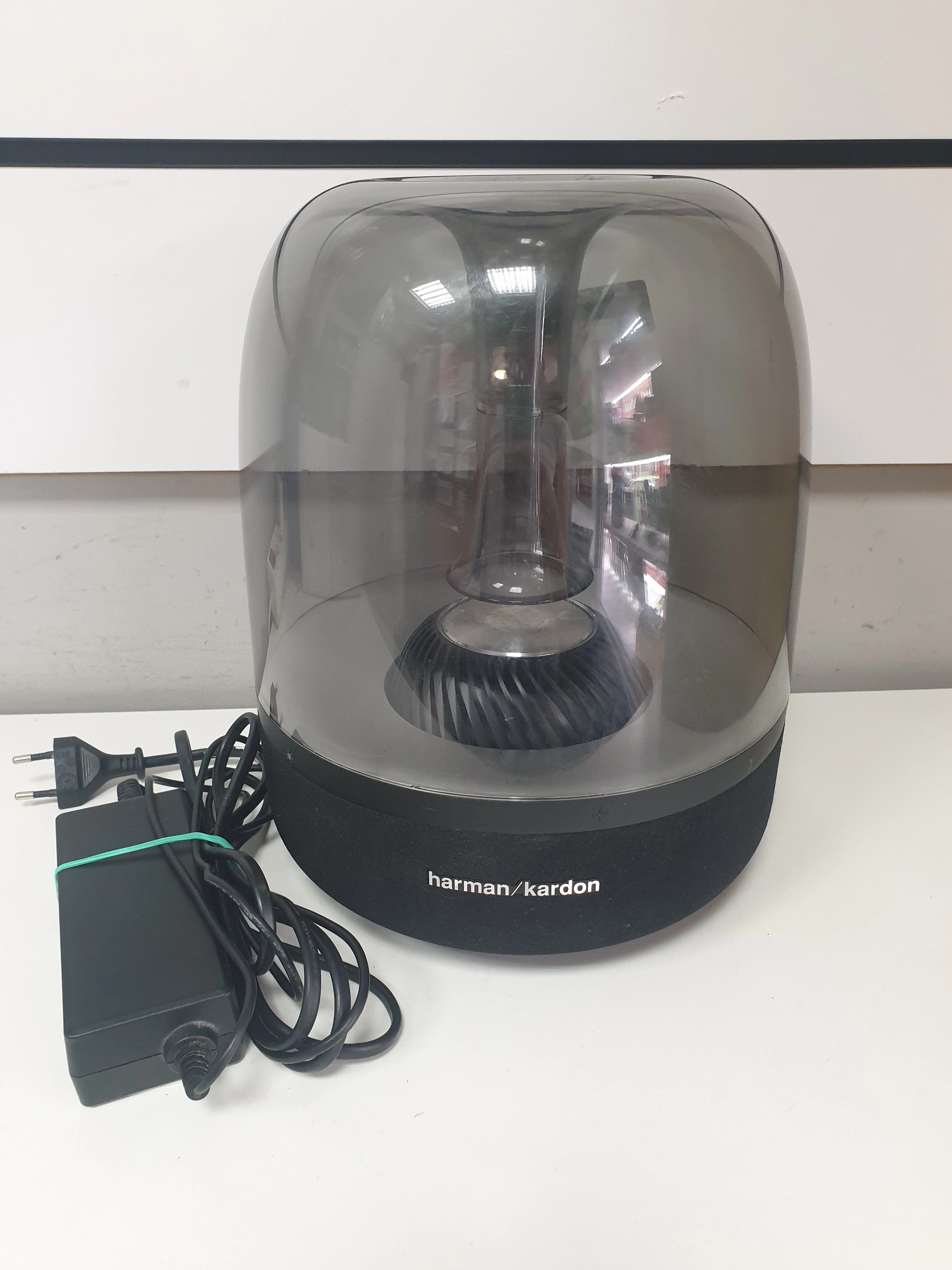 glosnik-harman-kardon-aura-studio-2-jaworzynska-46-legnica-sj