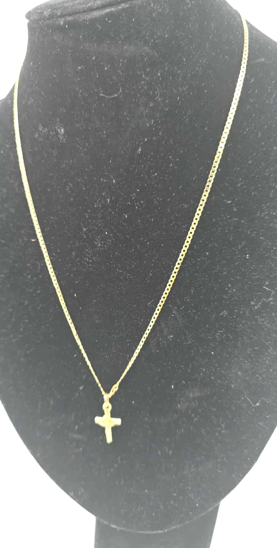 zloty-lancuszek-z-krzyzykiem-marka-226434-315782