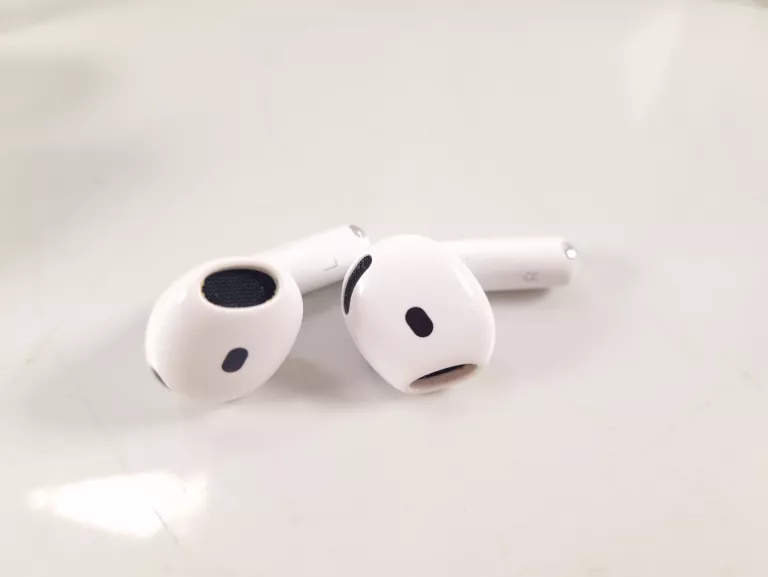 SŁUCHAWKI BEZPRZEWODOWE DOUSZNE APPLE AIRPODS A3058