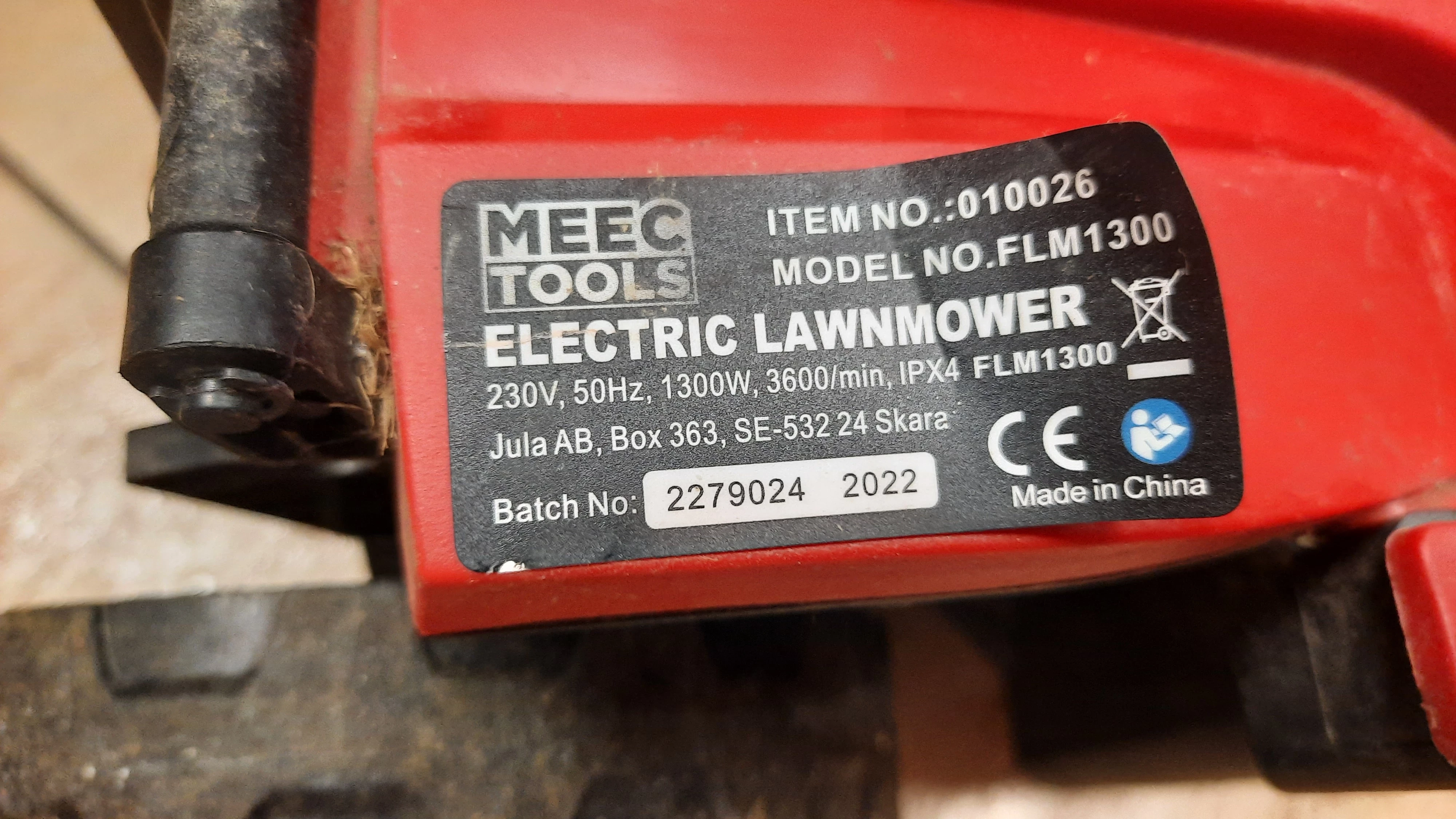 kosiarka-elektryczna-meec-tools-flm1300-1300w-3600min-33cm-okazj-pojemnosc-kosza-35