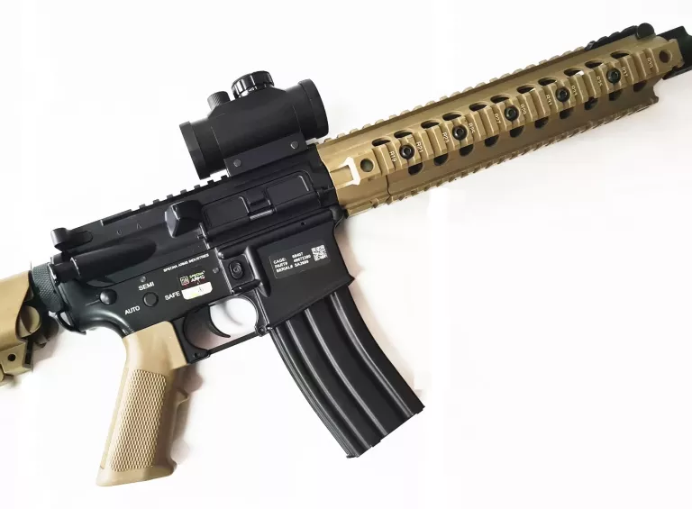 REPLIKA ASG SPECNA ARMS SA-B03 Z AKCESORIAMI