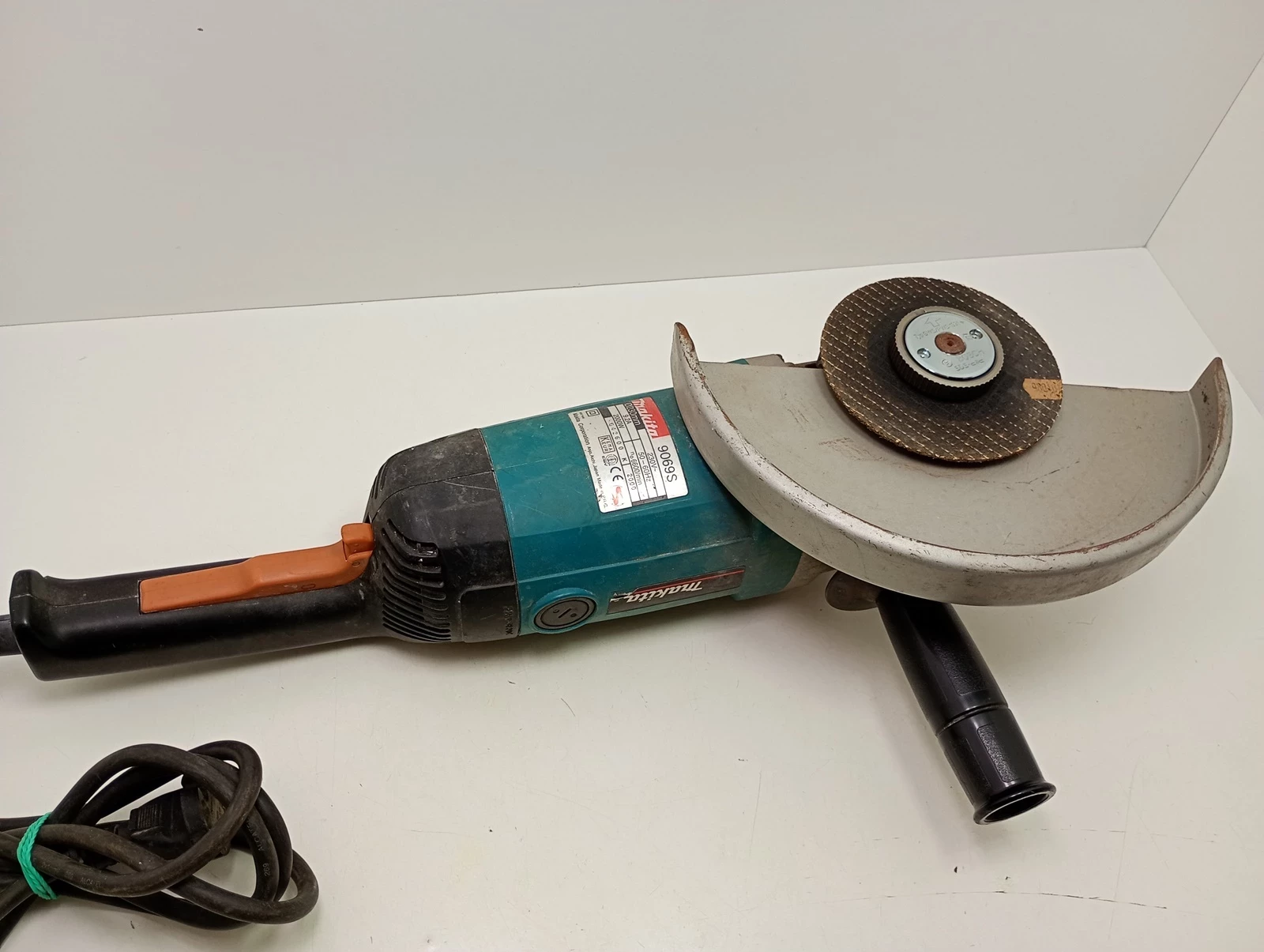 szlifierka-katowa-makita-9069s-230mm-hubska-82-wroclaw