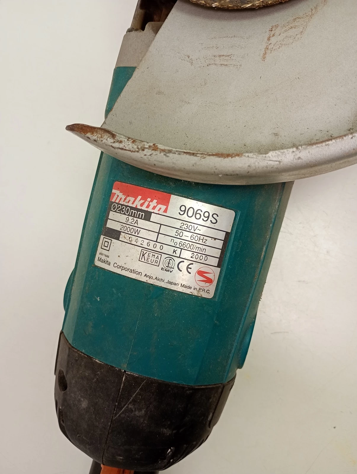 szlifierka-katowa-makita-9069s-230mm-ean-gtin-0088381771771