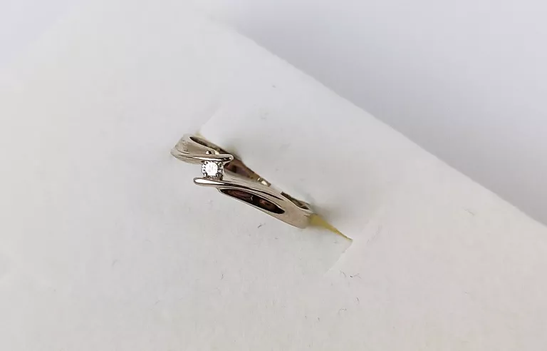 zloty-pierscionek-z-brylantem-r-12-rodzaj-2205-2