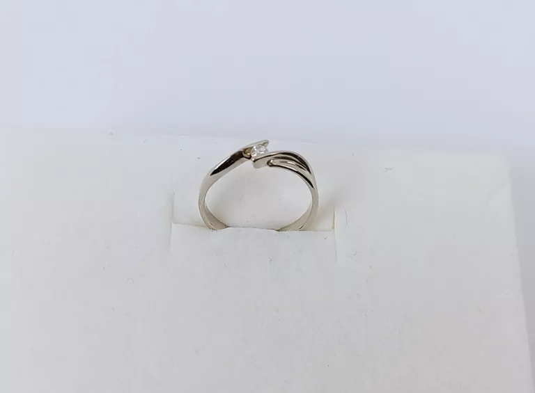 zloty-pierscionek-z-brylantem-r-12-stan-11323-2