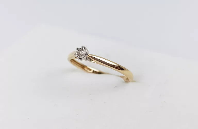 zloty-pierscionek-z-brylantem-r-14-stan-11323-2