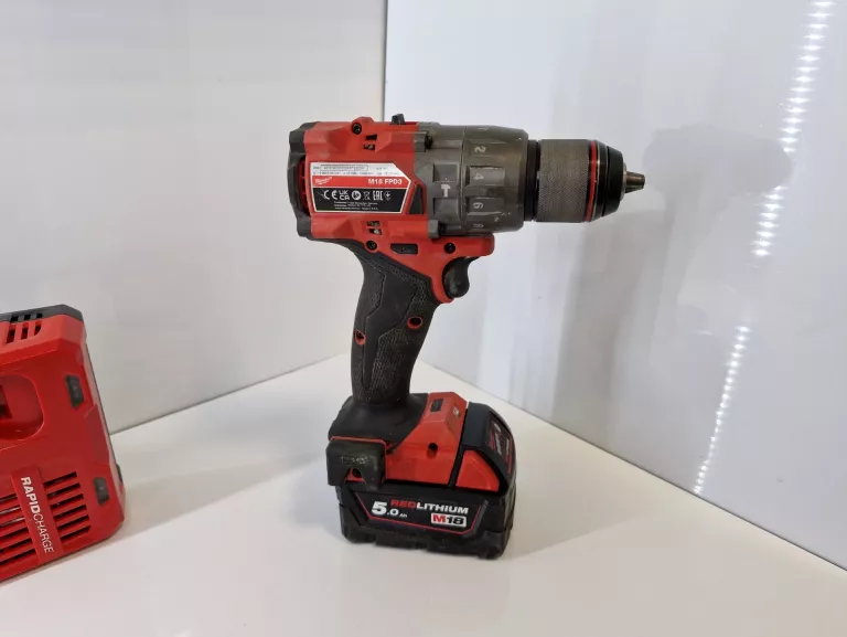WKRĘTARKA UDAROWA MILWAUKEE M18 FPD3 + AKUMULATOR 5AH WALIZKA ŁADOWARKA