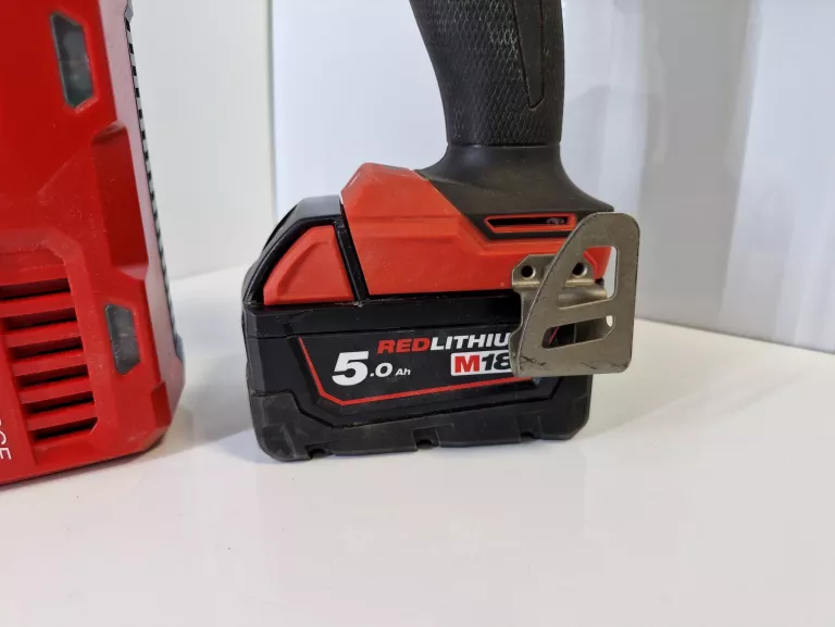 WKRĘTARKA UDAROWA MILWAUKEE M18 FPD3 + AKUMULATOR 5AH WALIZKA ŁADOWARKA