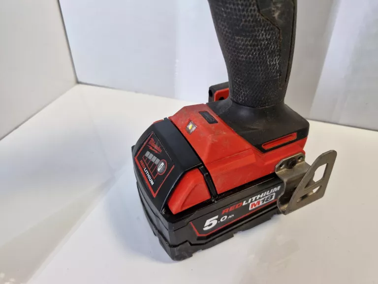 WKRĘTARKA UDAROWA MILWAUKEE M18 FPD3 + AKUMULATOR 5AH WALIZKA ŁADOWARKA