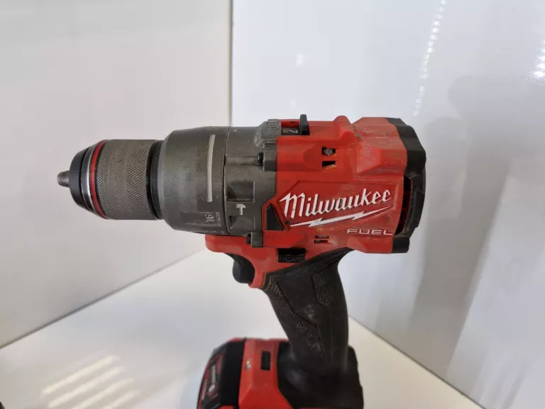 WKRĘTARKA UDAROWA MILWAUKEE M18 FPD3 + AKUMULATOR 5AH WALIZKA ŁADOWARKA