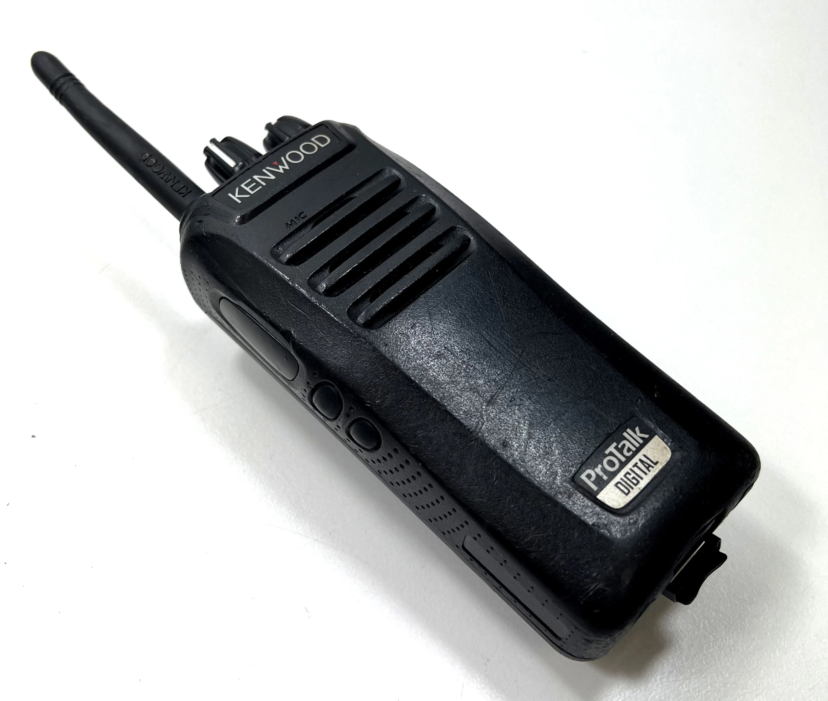 krotkofalowka-kenwood-tk-3401d-komplet-w-etui-kod-producenta-tk-3401d