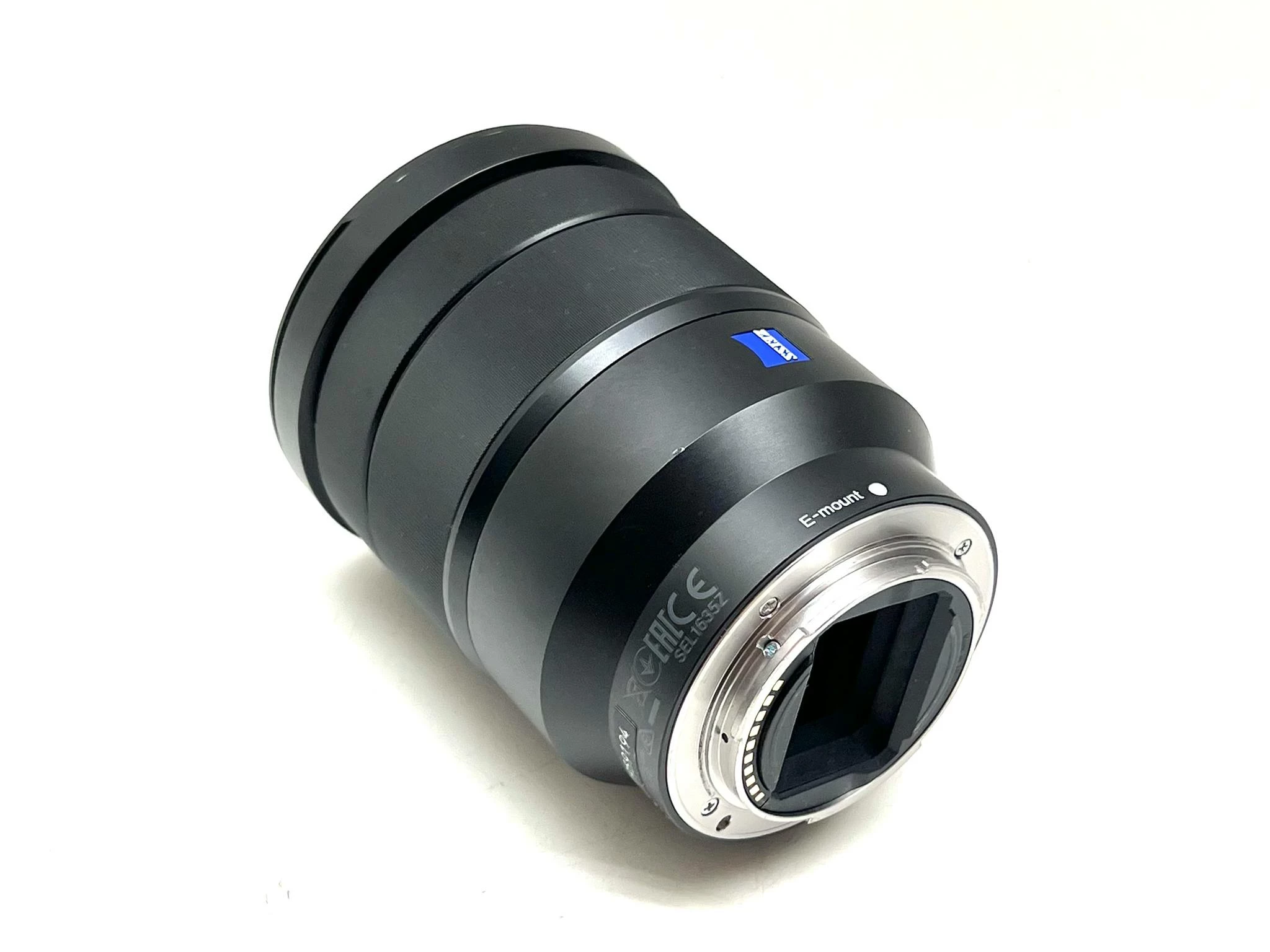 obiektyw-sony-16-35mm-f4-carl-zeiss-vario-tessar-za-oss-stan-11323-2