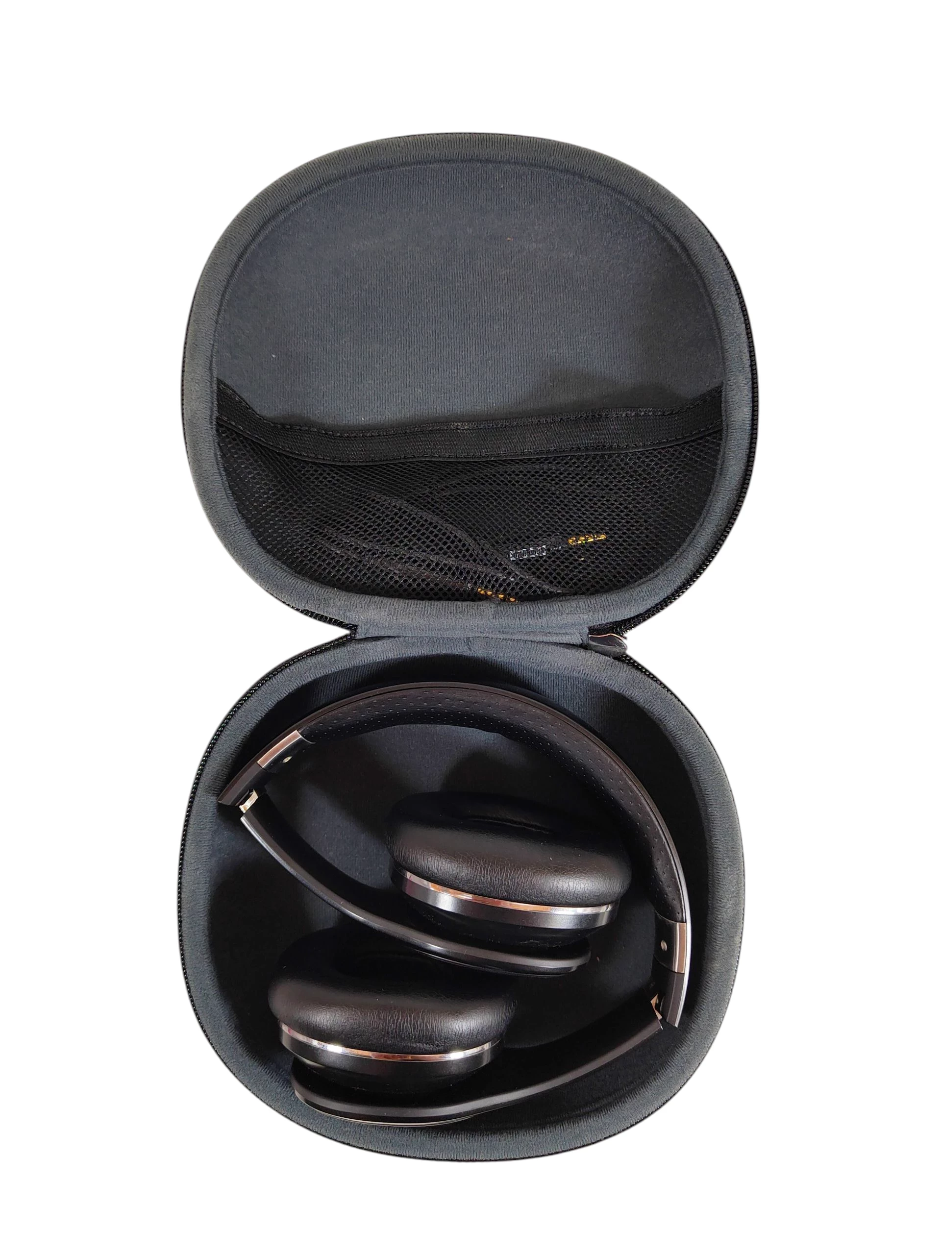 sluchawki-samsung-level-on-pokrowiec-model-250441-1920803