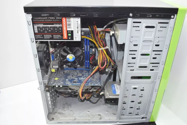 KOMPUTER STACJONARNY + MONITOR