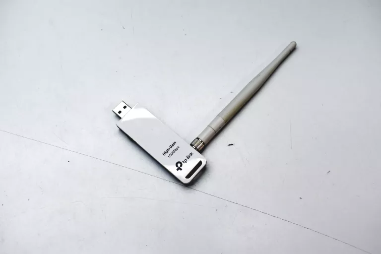KOMPUTER STACJONARNY + MONITOR