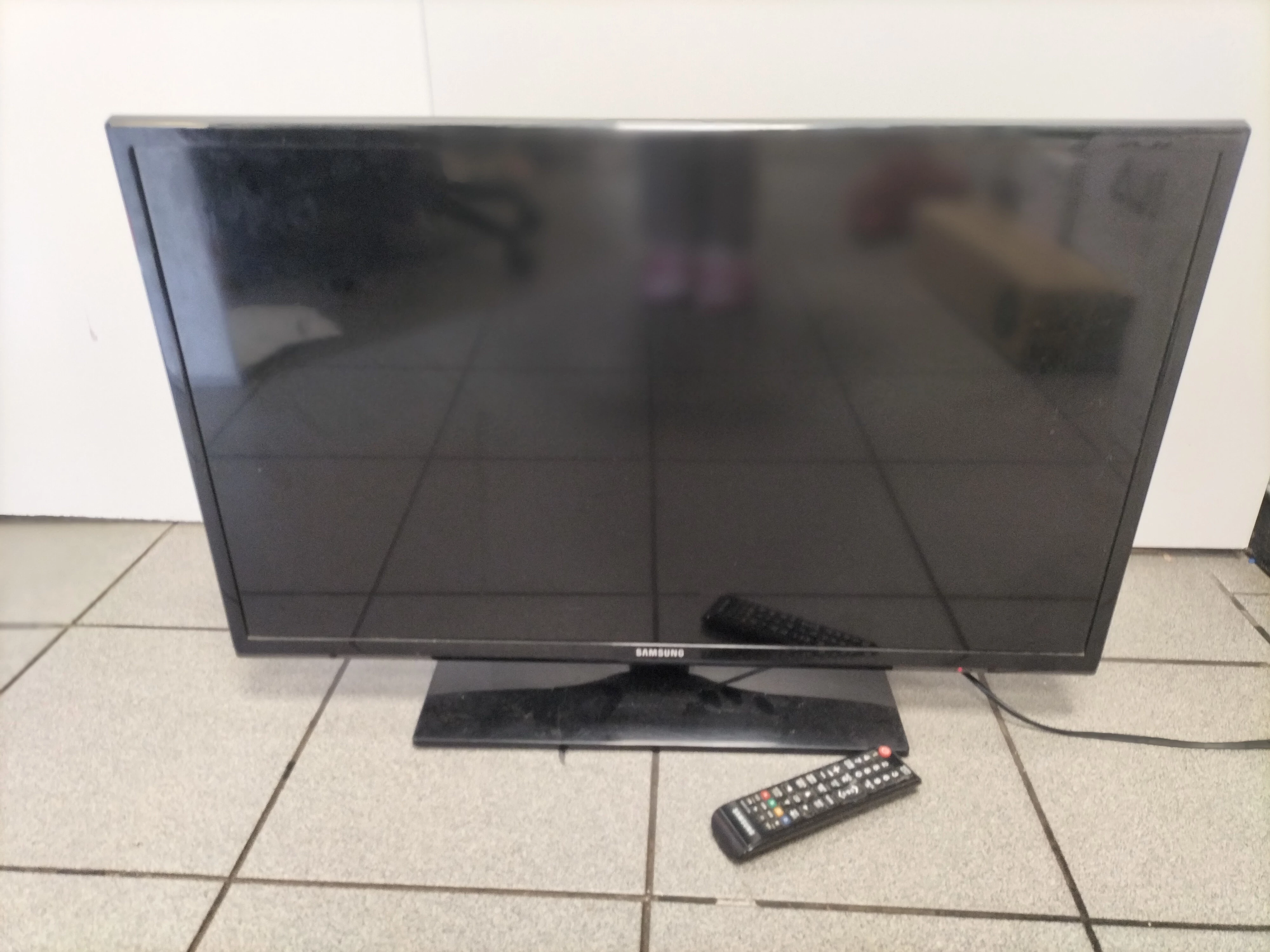 telewizor-led-samsung-ue-32eh4003-32-cale-stan-11323-2