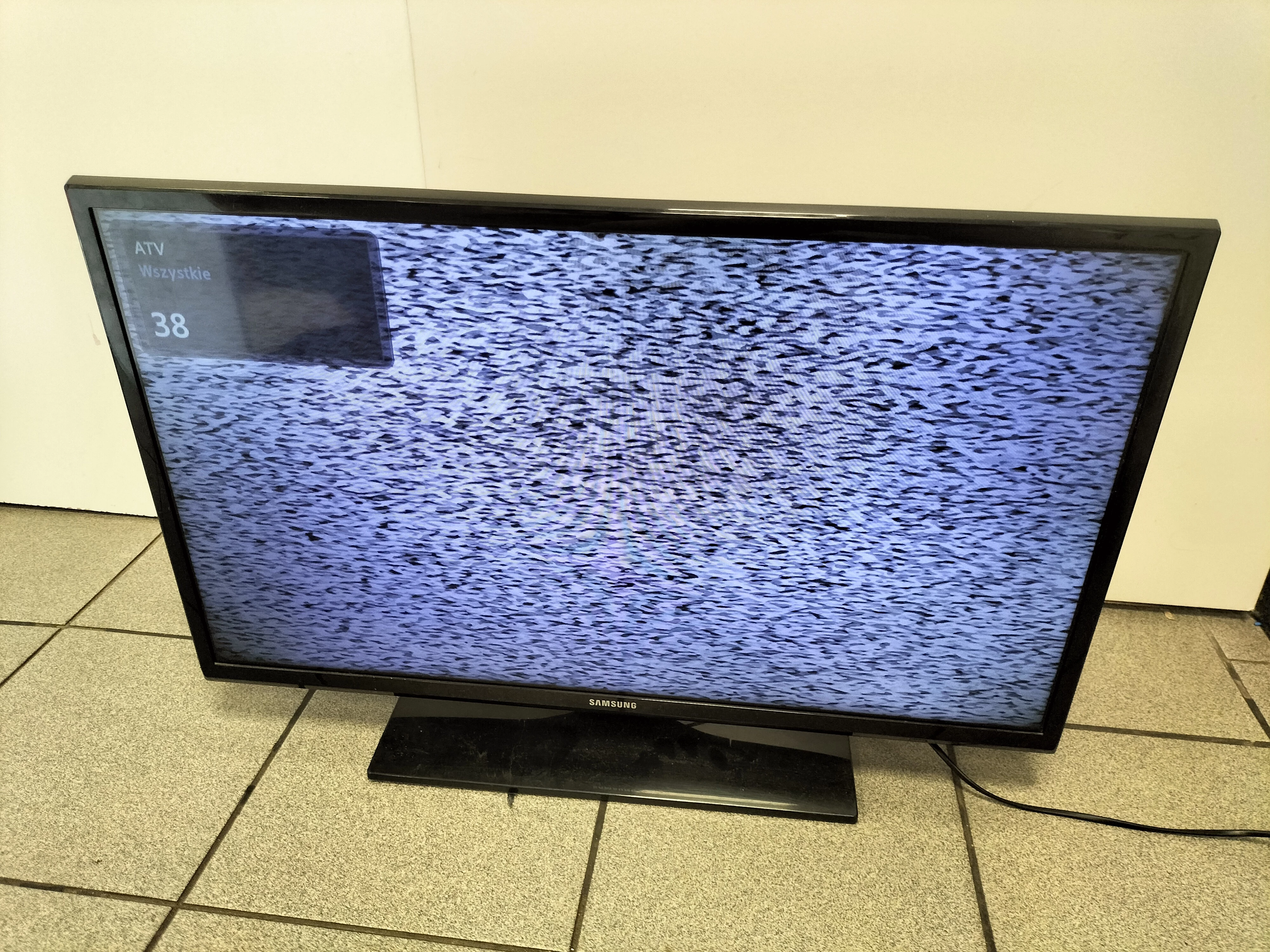 telewizor-led-samsung-ue-32eh4003-32-cale-ean-gtin-8806085106932