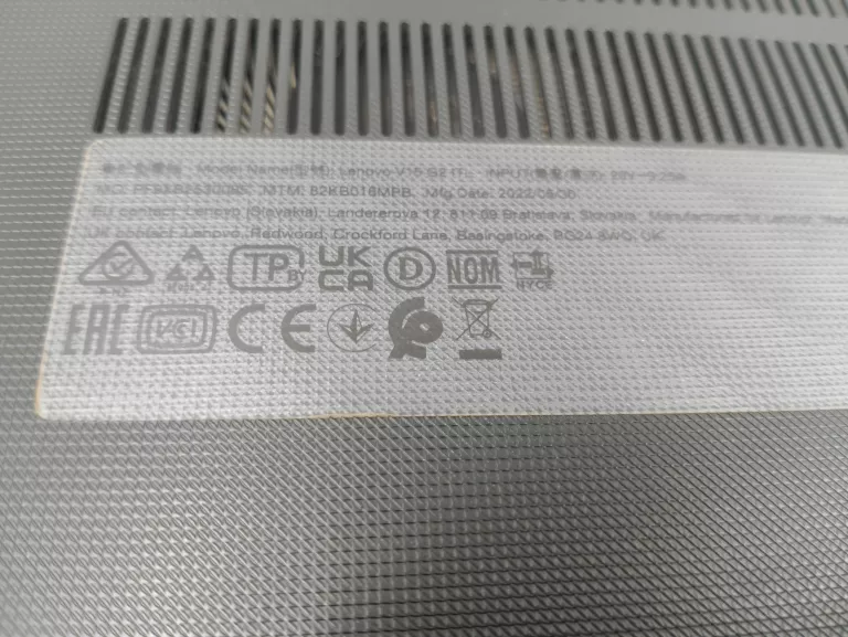 LAPTOP LENOVO V15 G2
