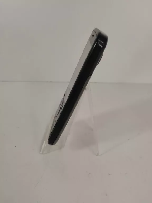 TELEFON KOMÓRKOWY MAXCOM MM238 256 MB / 1 GB 3G CZARNY