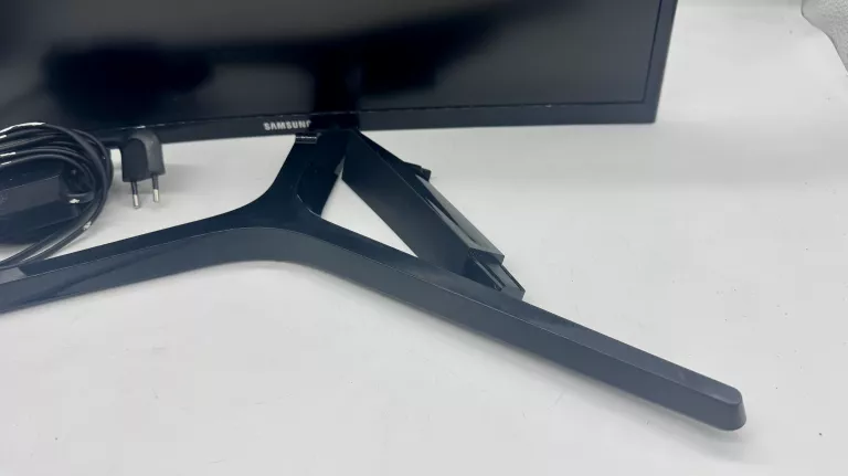 monitor-led-samsung-c24rg50fqux-235-1920-x-1080-px-va-stan-11323-2