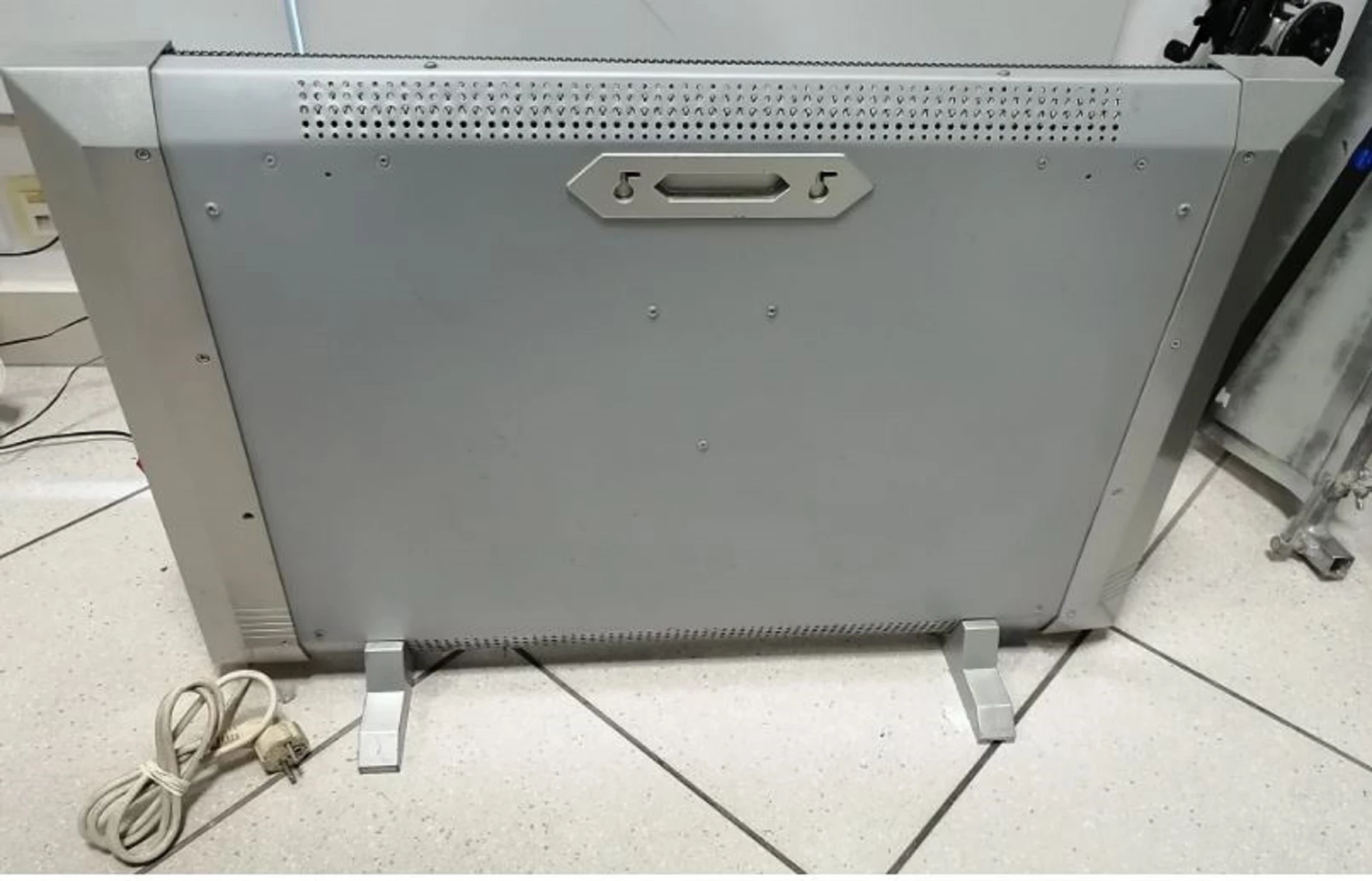 grzejnik-konwektorowy-desa-mica-20-e-stan-11323-2