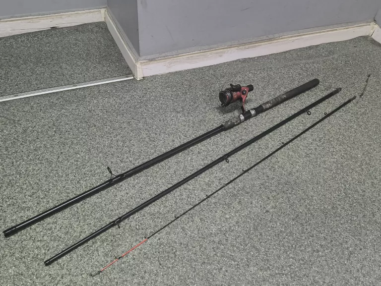 WĘDKA FISHING FEATHER FEEDER 390