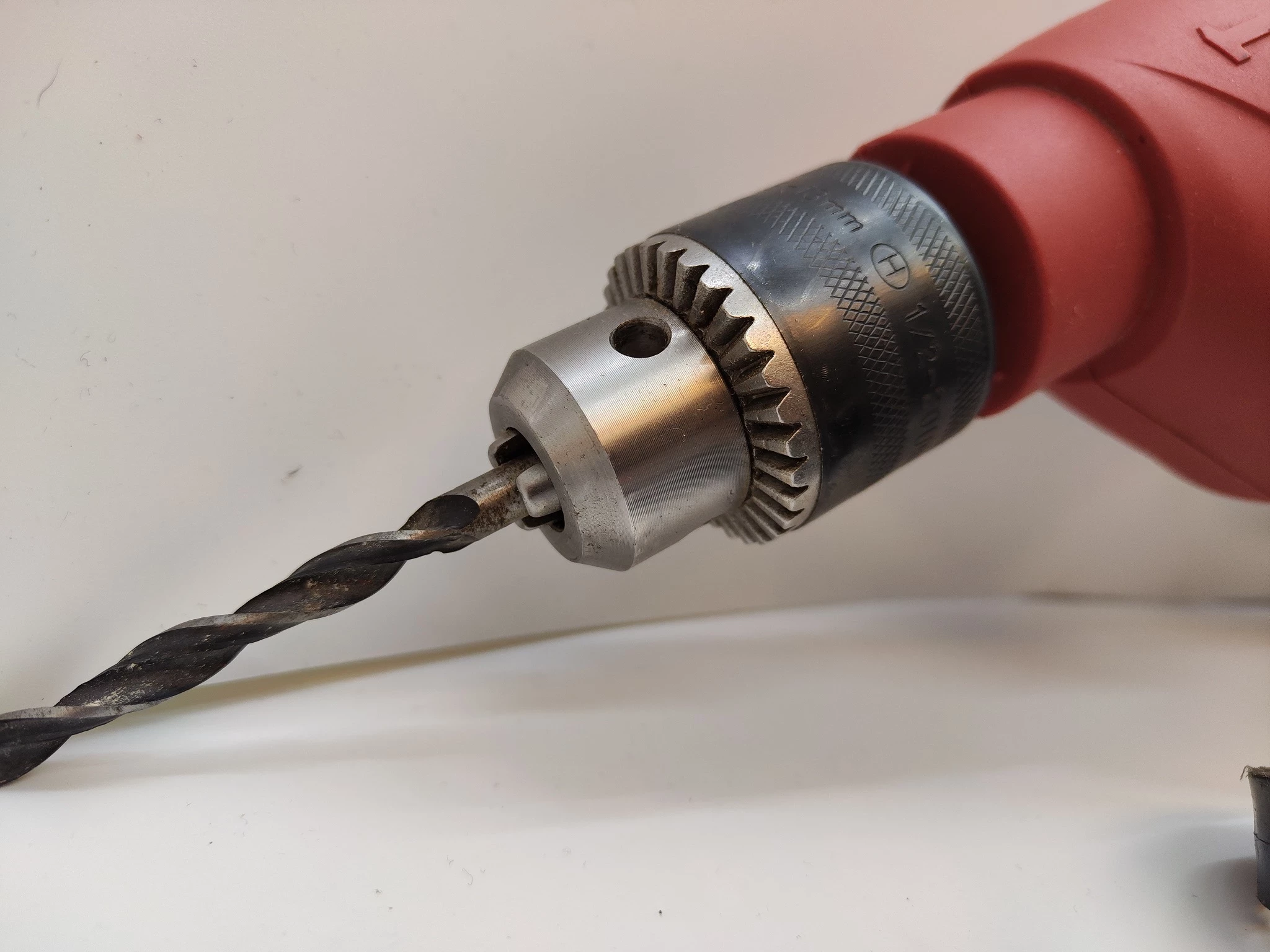 wiertarka-darbeli-matkap-phd450c-ean-gtin-3663602784197