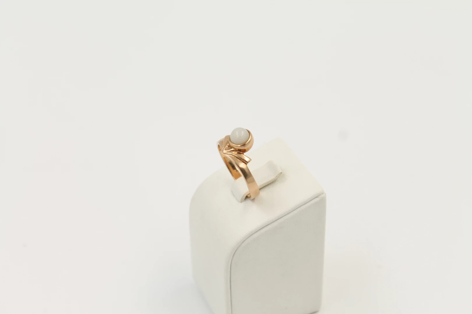 sliczny-zloty-pierscionek-585-r15-stan-11323-2