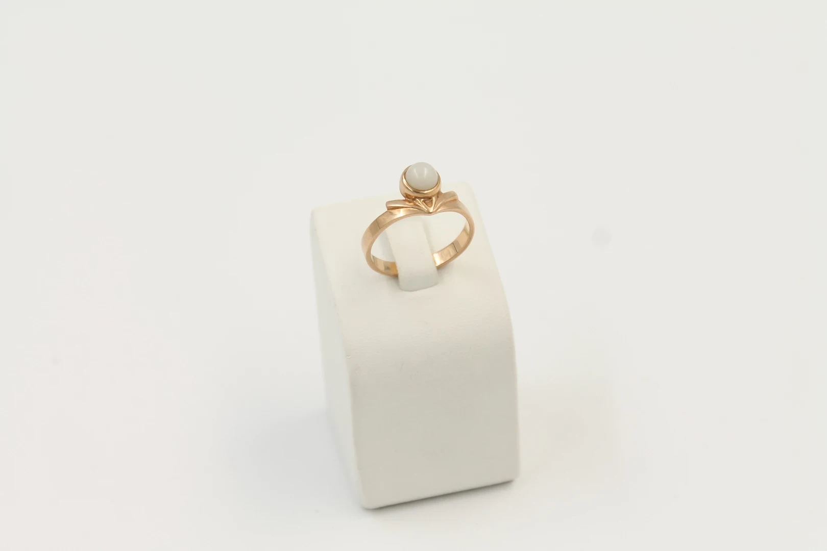 sliczny-zloty-pierscionek-585-r15-rodzaj-2205-2