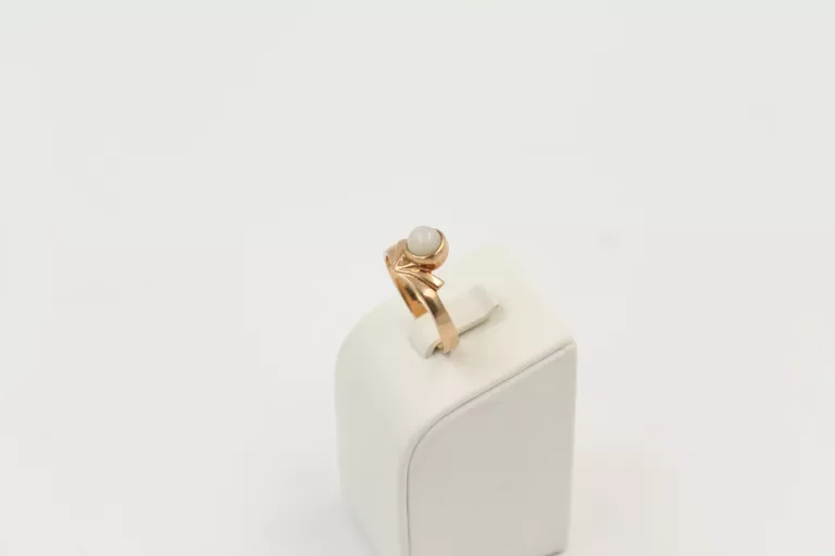 sliczny-zloty-pierscionek-585-r15-stan-11323-2