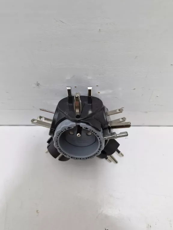ADAPTER DO GNIAZDKA