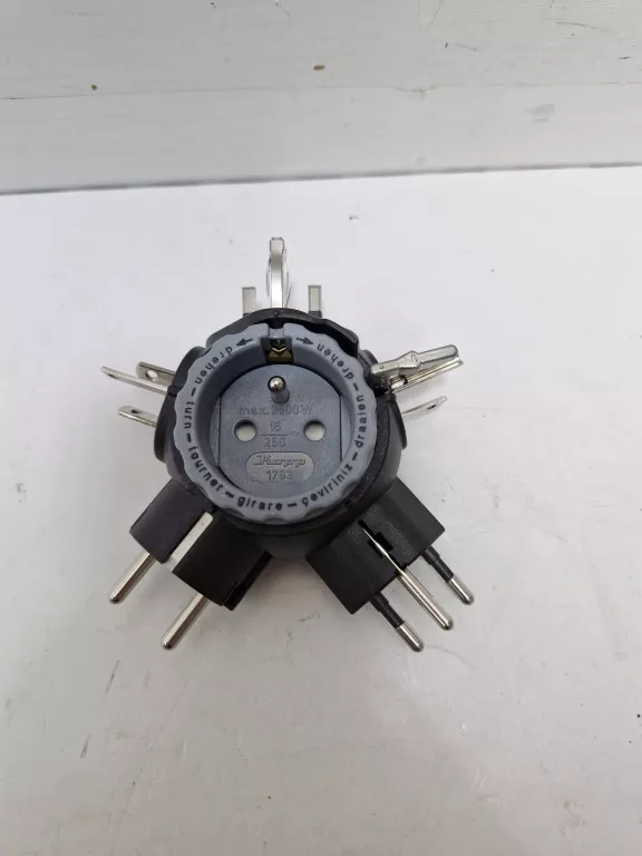 ADAPTER DO GNIAZDKA