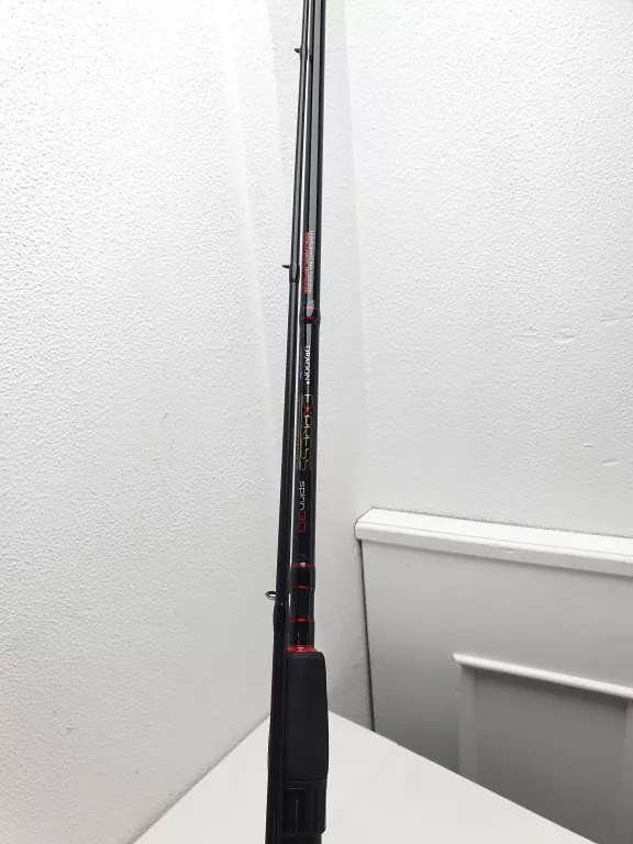 WĘDKA SPINNGOWA DRAGON EXPRESS 2,45 M 10-30G
