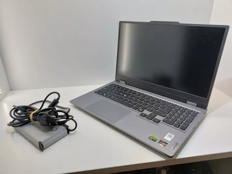 LAPTOP LENOVO LOQ 15ARP9 AMD RYZEN 7 16/512 GB RTX 4050, EXTRA STAN!