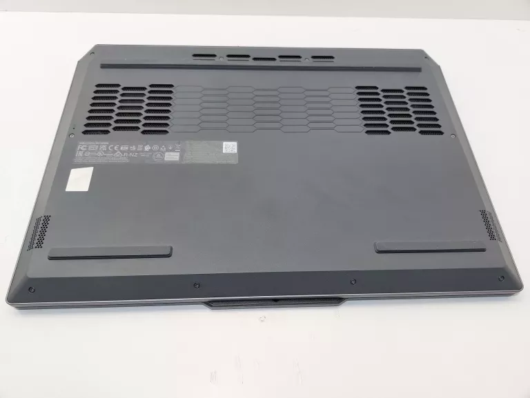LAPTOP LENOVO LOQ 15ARP9 AMD RYZEN 7 16/512 GB RTX 4050, EXTRA STAN!
