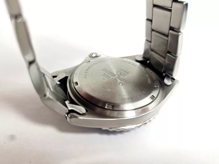 ZEGAREK SWISS ALPINE MILITARY GMT 7052.1138 BY GROVANA