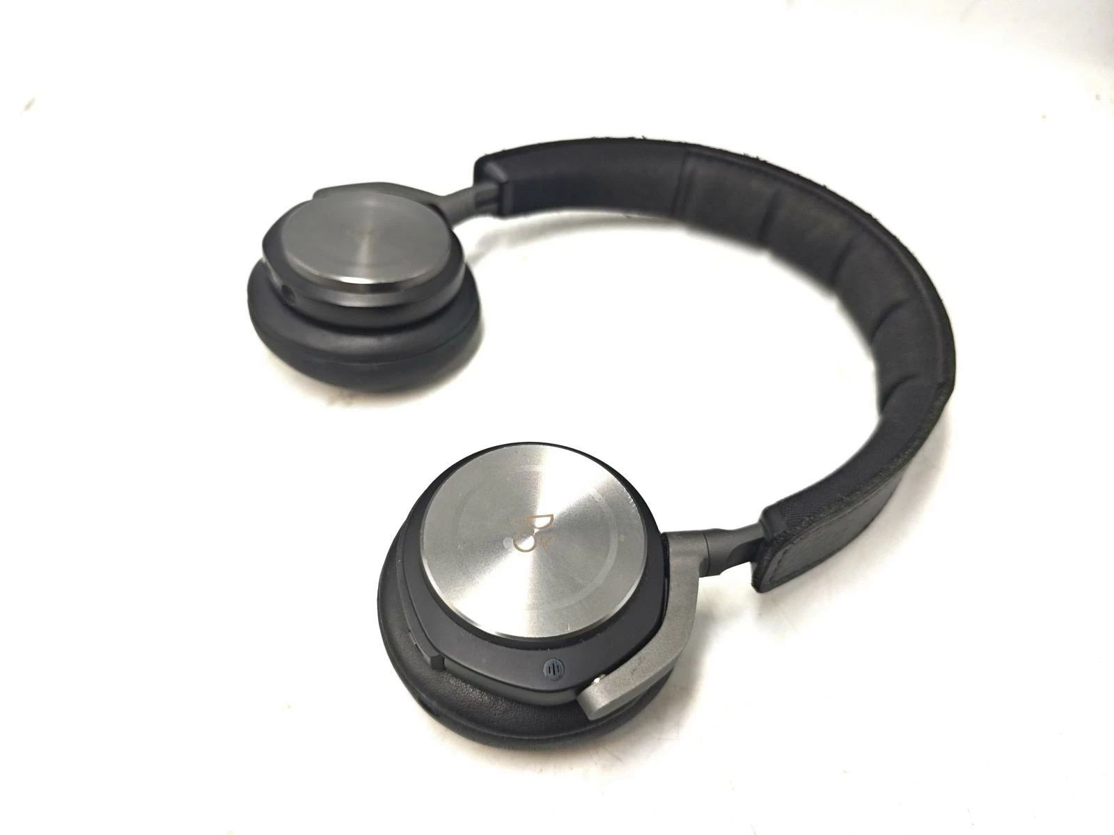 sluchawki-bezprzewodowe-bluetooth-bangolufsen-beoplay-h8-czarne-solo-karmelicka-45a-krakow