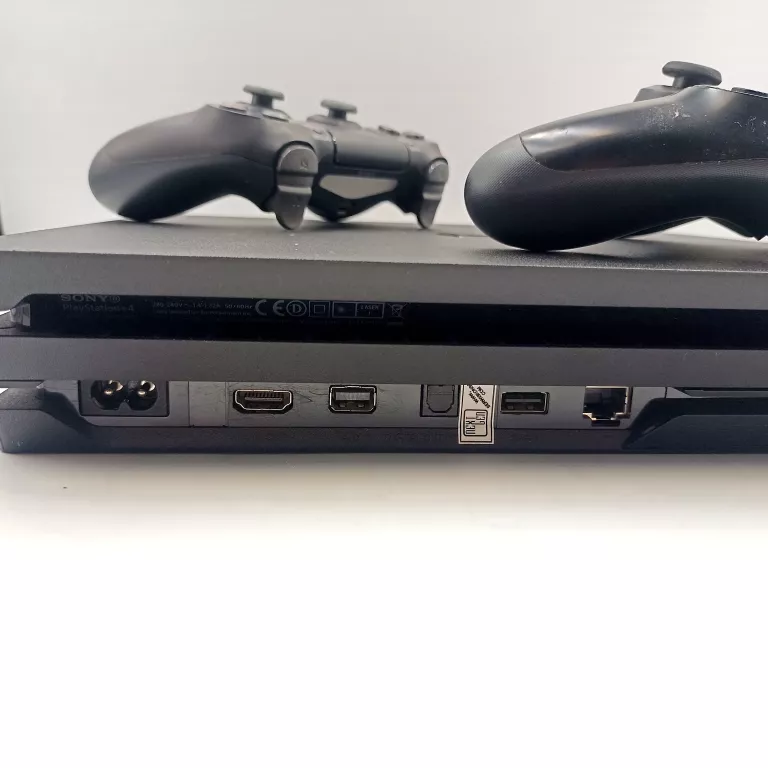 KONSOLA SONY PLAYSTATION 4 PRO 1TB CUH-7216B + 2 PADY ZAS HDMI USB