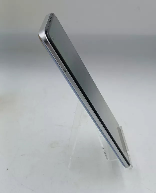 TELEFON REALME 8 KOMPLET
