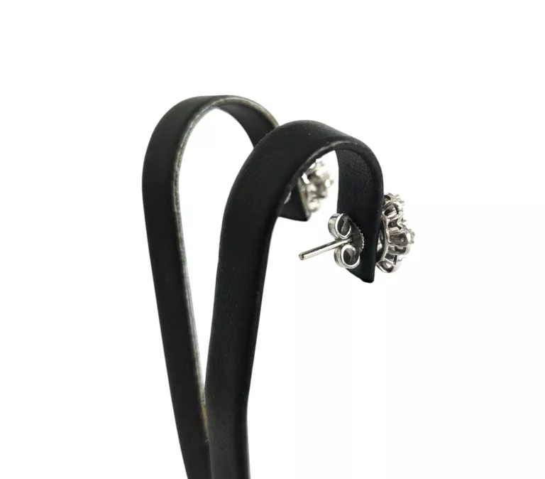 ZŁOTE KOLCZYKI Z BRYLANTAMI I SZAFIRAMI (585) 3.32G