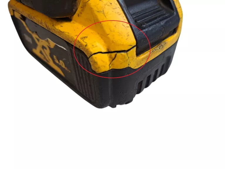 AKUMULATOROWY KLUCZ UDAROWY DEWALT DCF922 18V XR+ BAT. 5.0AH