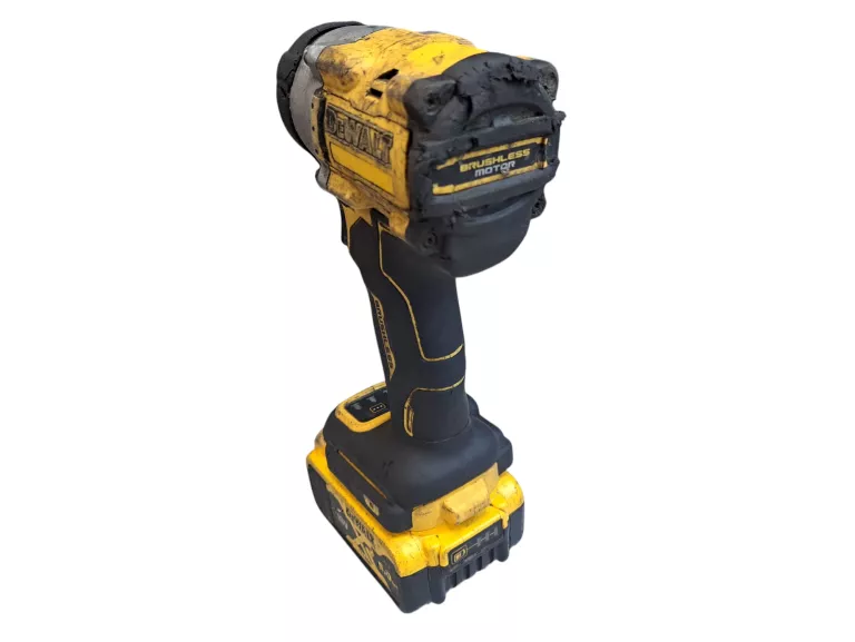AKUMULATOROWY KLUCZ UDAROWY DEWALT DCF922 18V XR+ BAT. 5.0AH