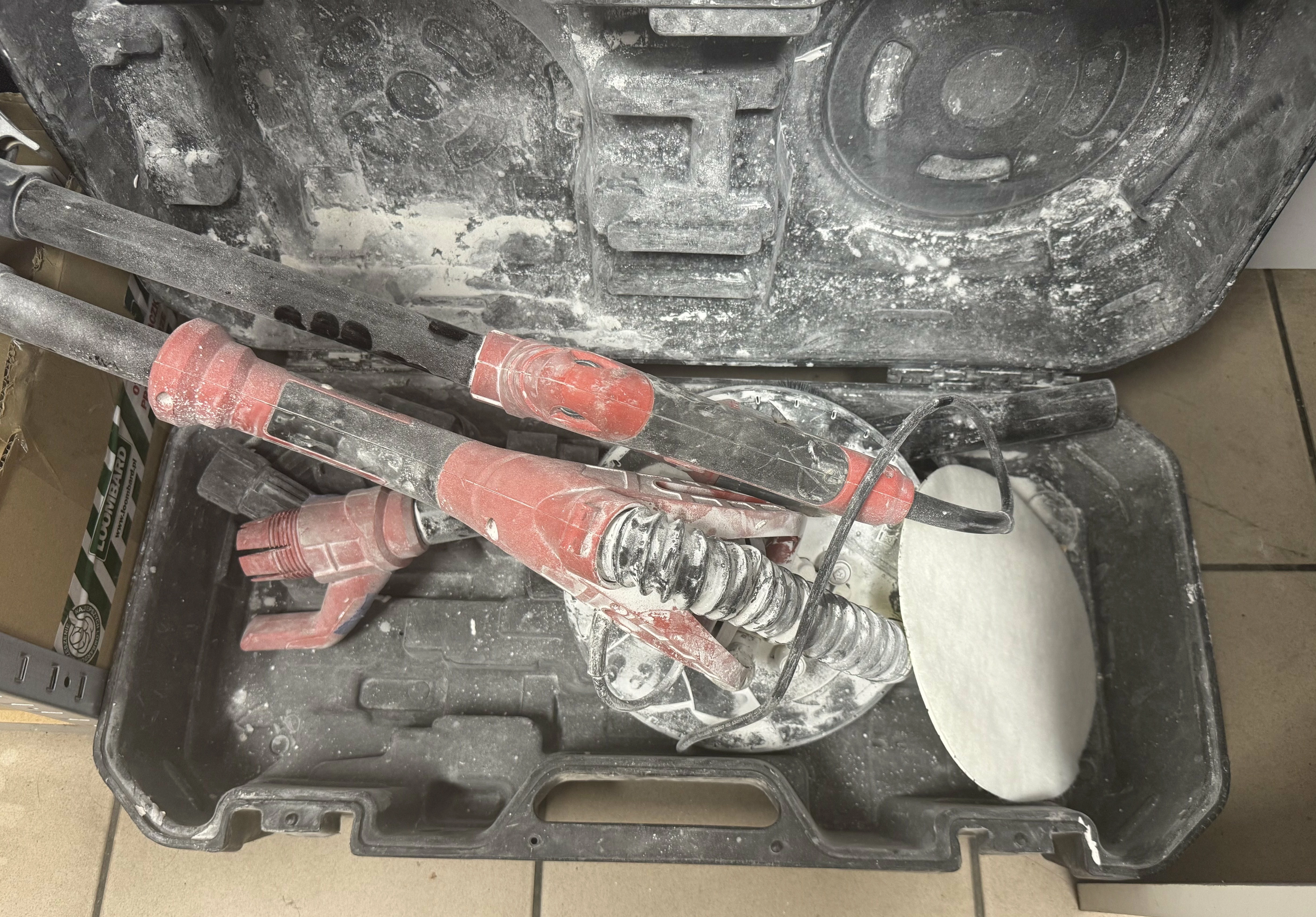 szlifierka-do-gipsu-modeco-mn-93-225-225mm-600w-walizka-ean-gtin-5906675076911