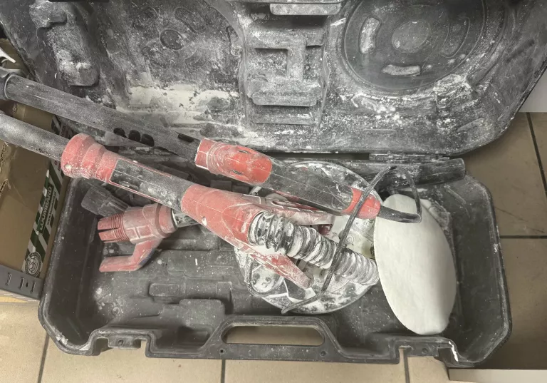 szlifierka-do-gipsu-modeco-mn-93-225-225mm-600w-walizka-ean-gtin-5906675076911