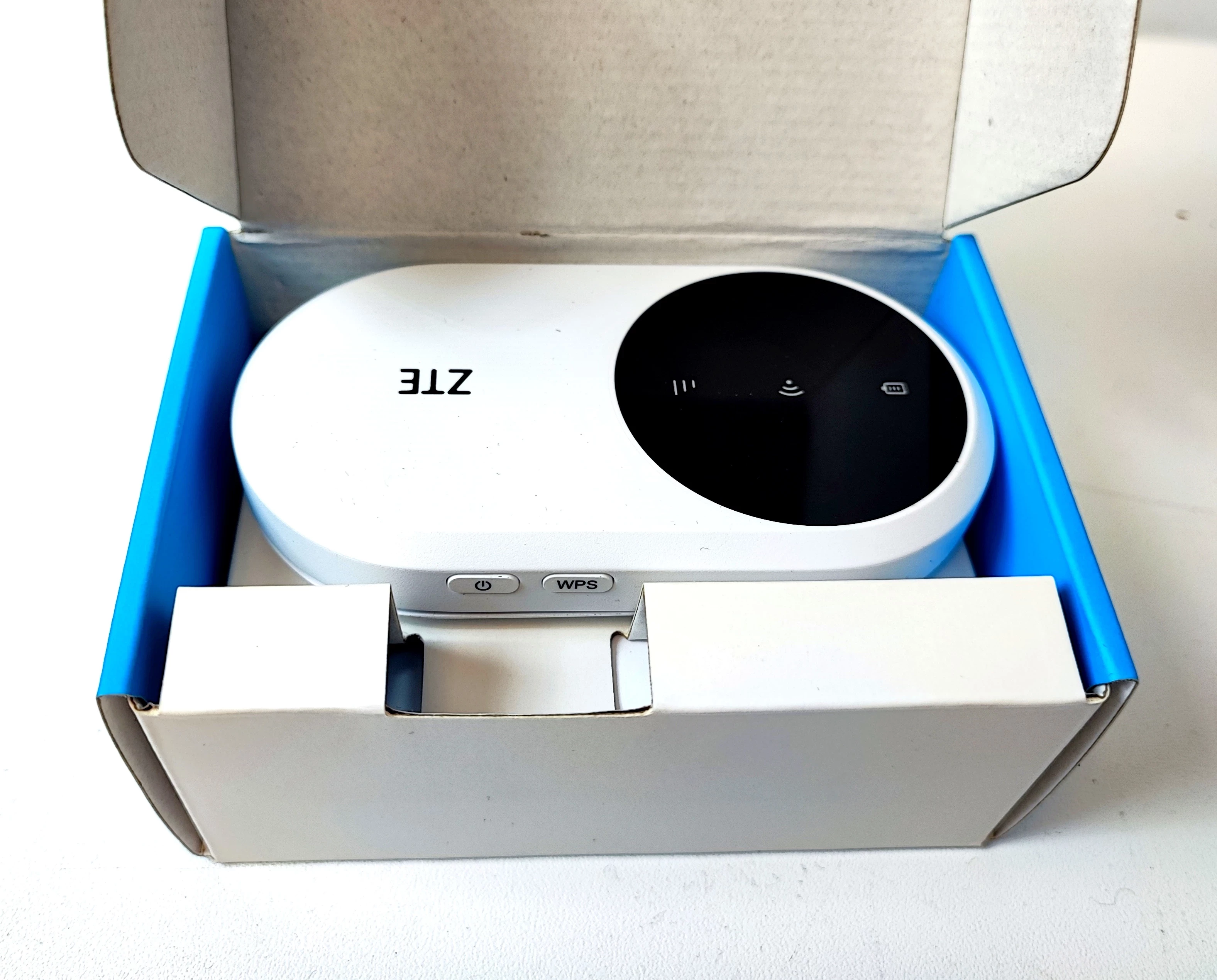 PRZENOŚNY ROUTER WIFI ZTE U10 | Routery WiFi i Access Pointy | Loombard.pl
