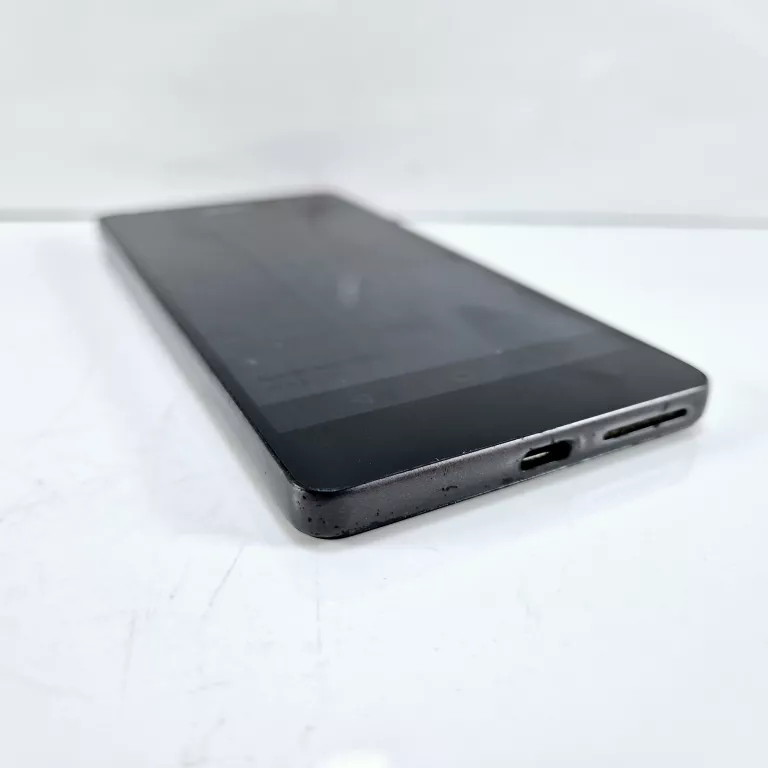 TELEFON SONY E5